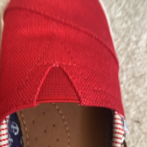 Tom’s girls red shoes size 3 worn once - Picture 10 of 11